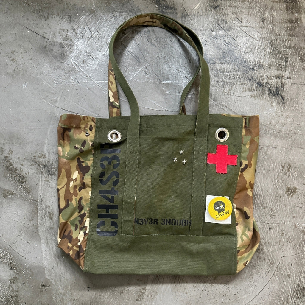 Chaser Field Bag - 22WRLDWIDEE