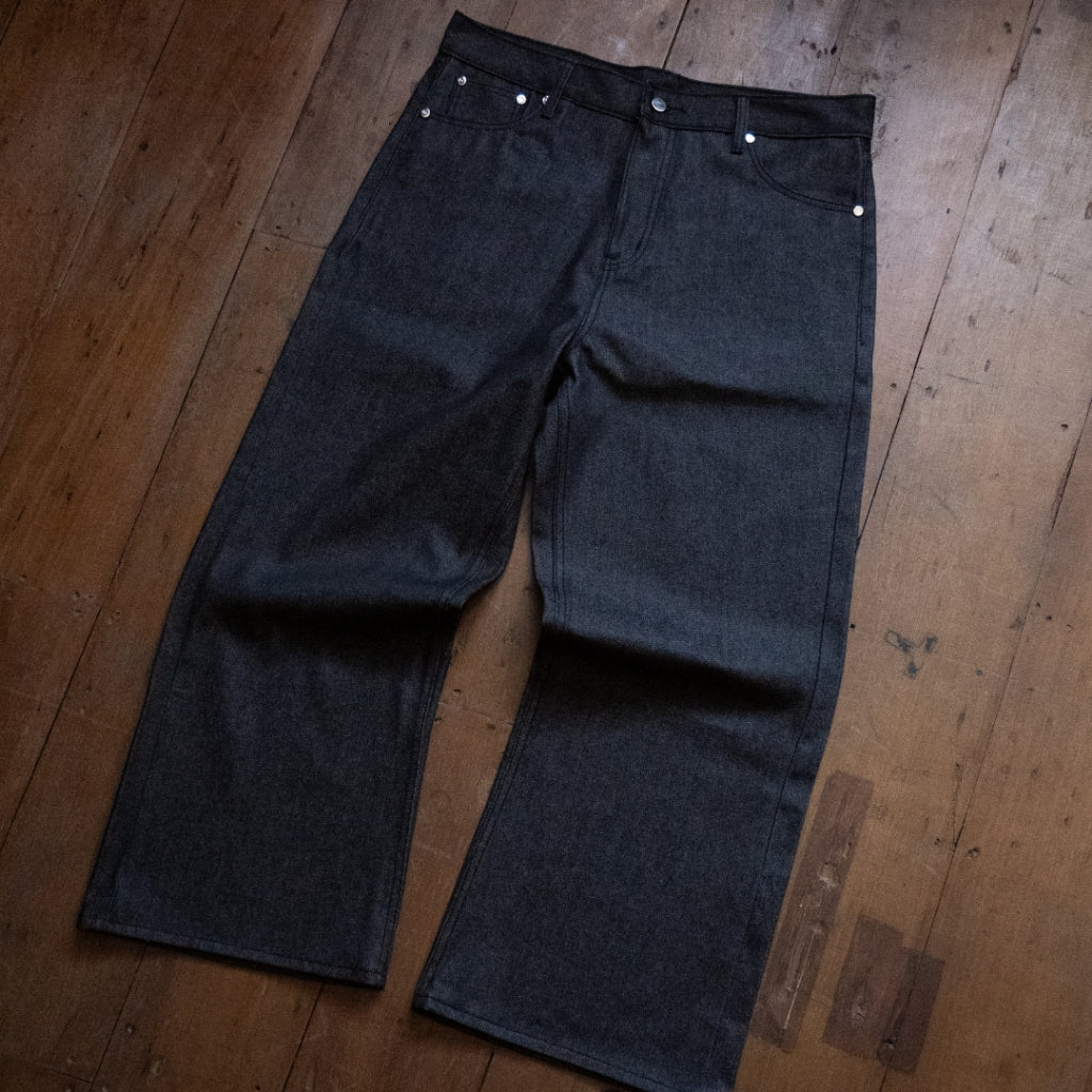 Love Virus Flare Denim Jeans - 22WRLDWIDEE