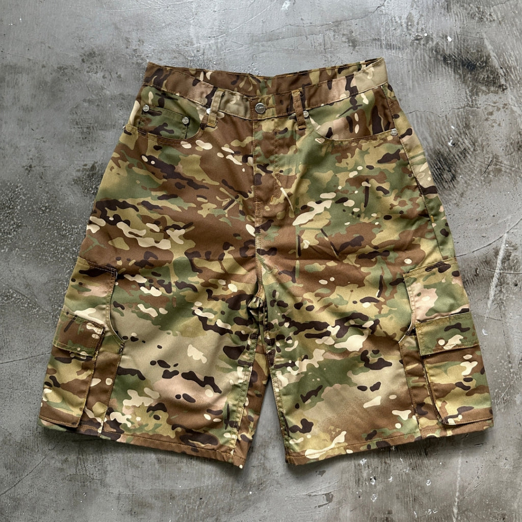 Field Chaser Shorts - 22WRLDWIDEE
