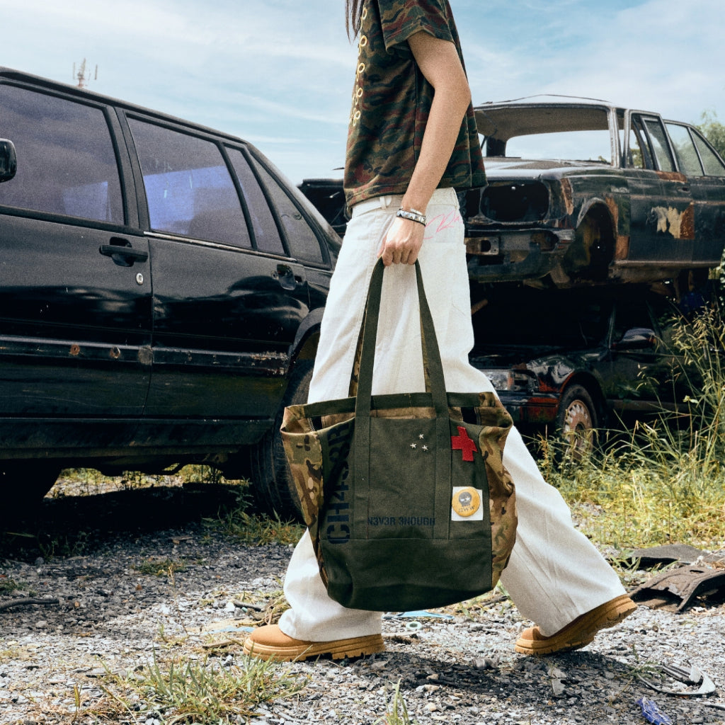 Chaser Field Bag - 22WRLDWIDEE