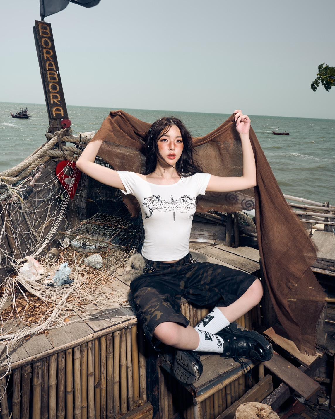 Siren Bade Off-Shoulder Top
