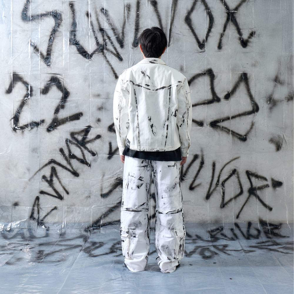 OC043 "White Royal Knight Jeans"