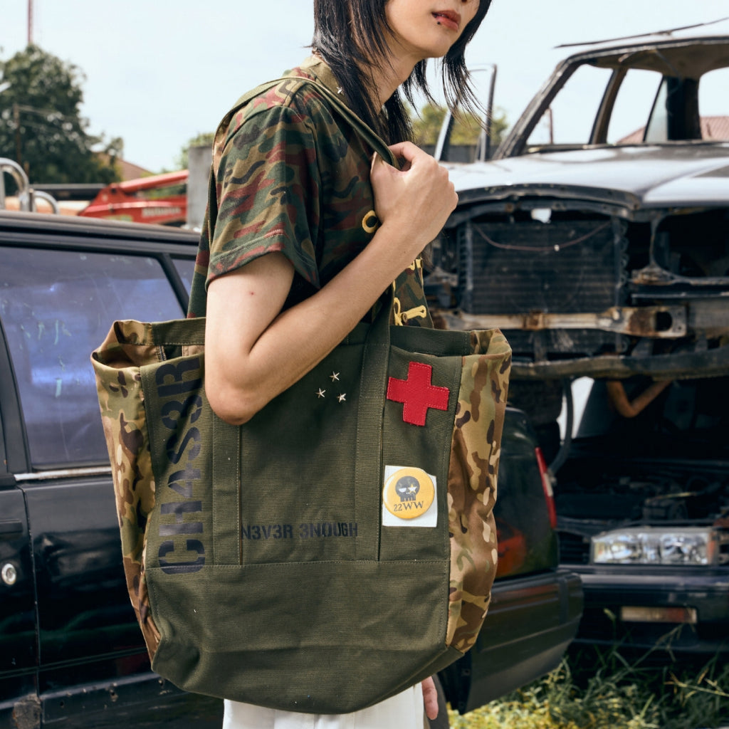Chaser Field Bag - 22WRLDWIDEE