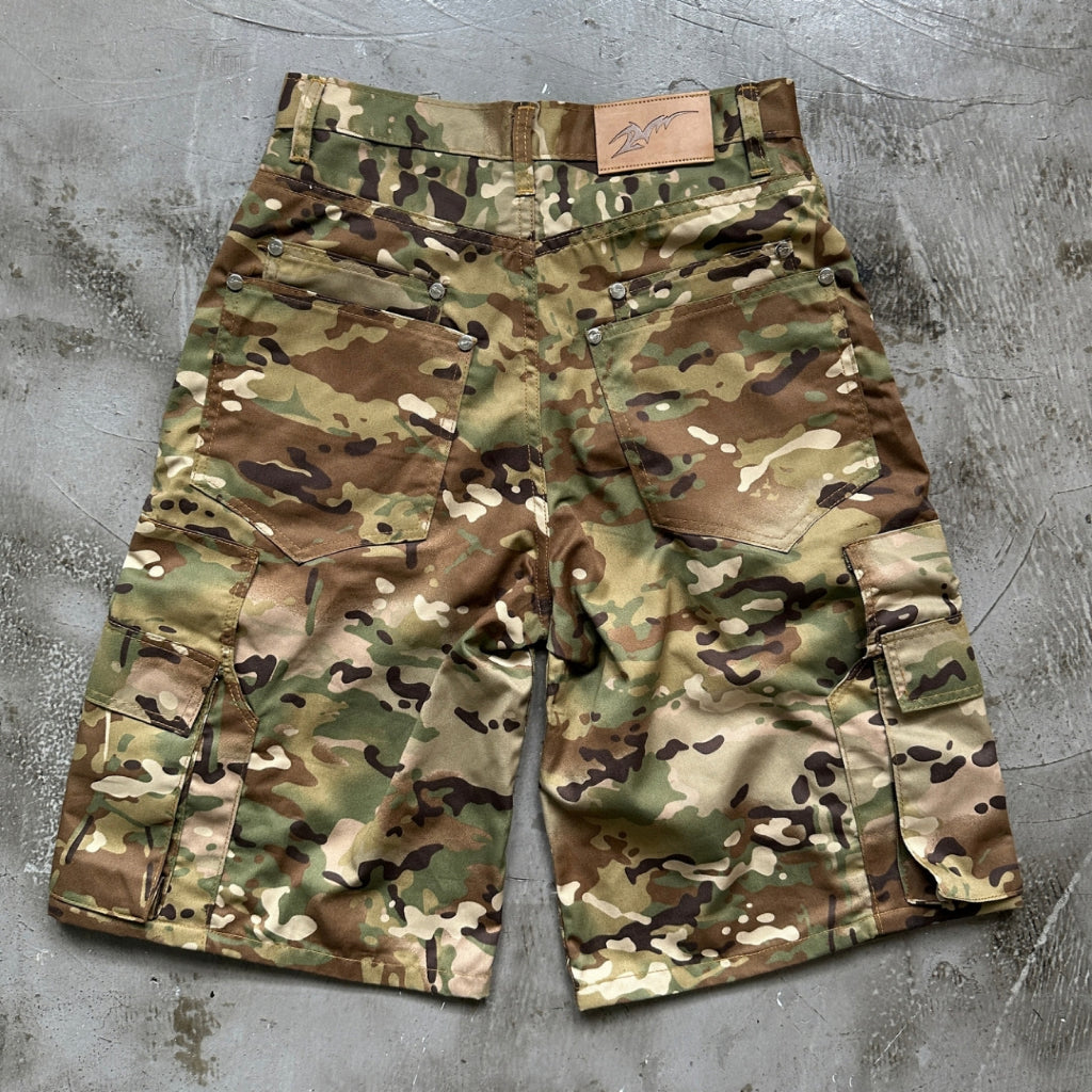 Field Chaser Shorts - 22WRLDWIDEE