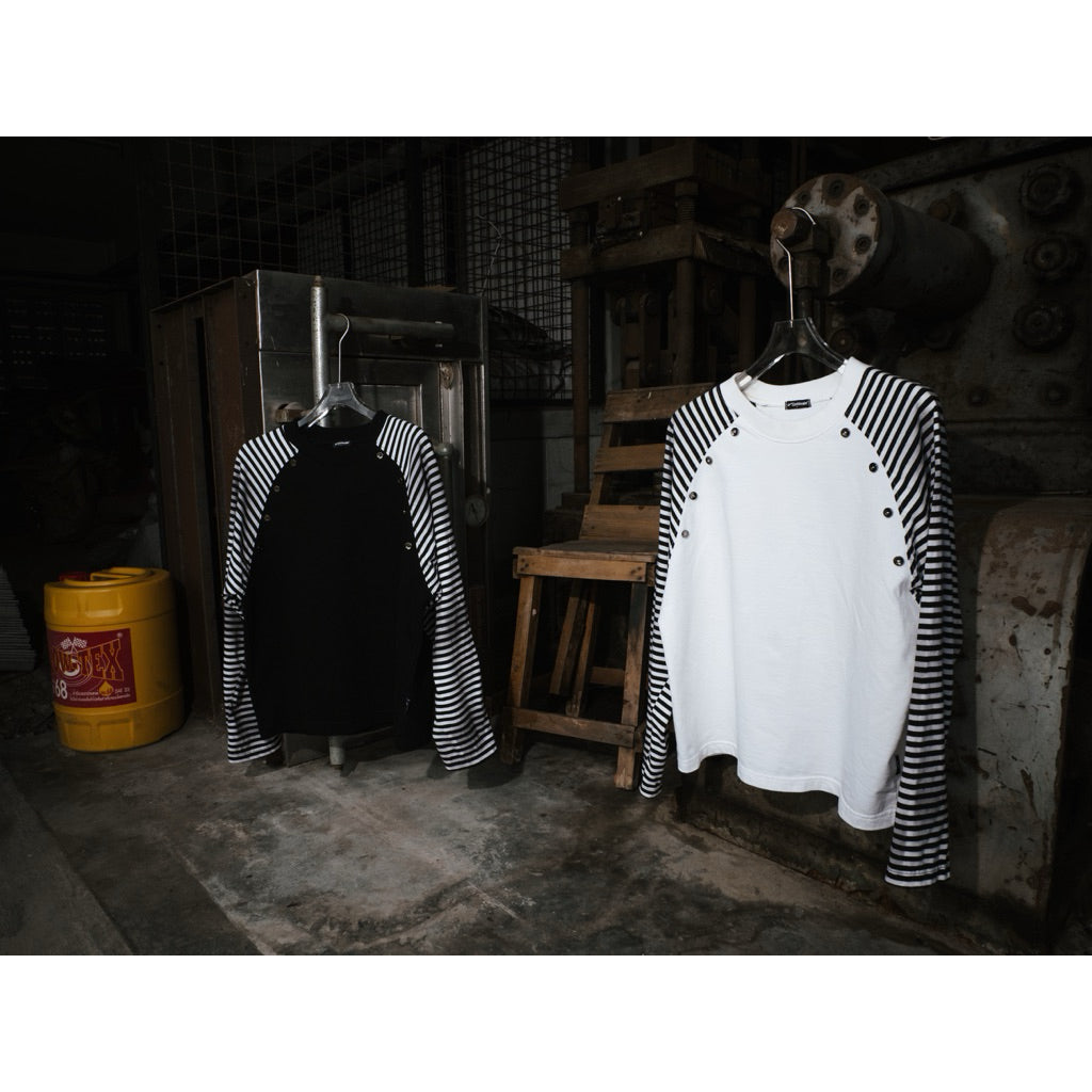 No Direction Raglan - 22WRLDWIDEE